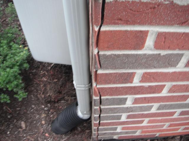 Major vertical crack on the bricks. "Peotone Home Inspection Photo"
